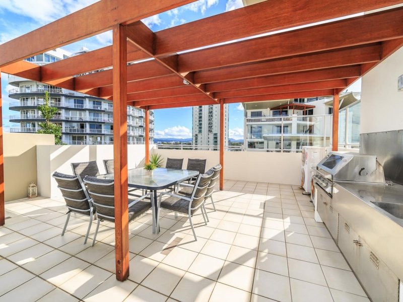 Three Bedroom Penthouse 9
